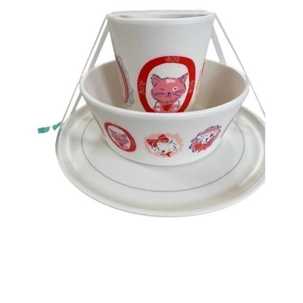 Pillowfort Kids 3pc Dinnerware Set Cats Dogs Plate Bowl Cup NWT with Carry Case
